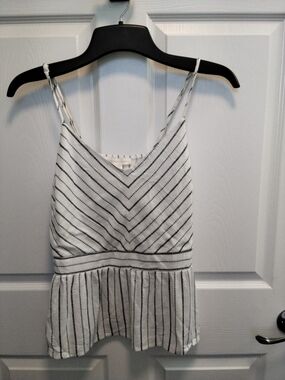 Monteau White with‎ Navy V-Neck Peplum Cami, Size Lg